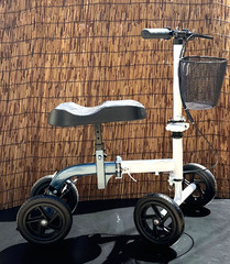 RINKMO Knee Scooter,All-Terrain Foldable KneeWalker basket adjustable 300lb load