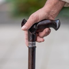 Handcrafted Canes for Men – Ergonomic,Stylish,Wooden Walking Cane