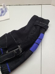 READ DESCRIPTION SEE PHOTOS Bauerfeind GenuTrain S Breathable Knit Knee Brace