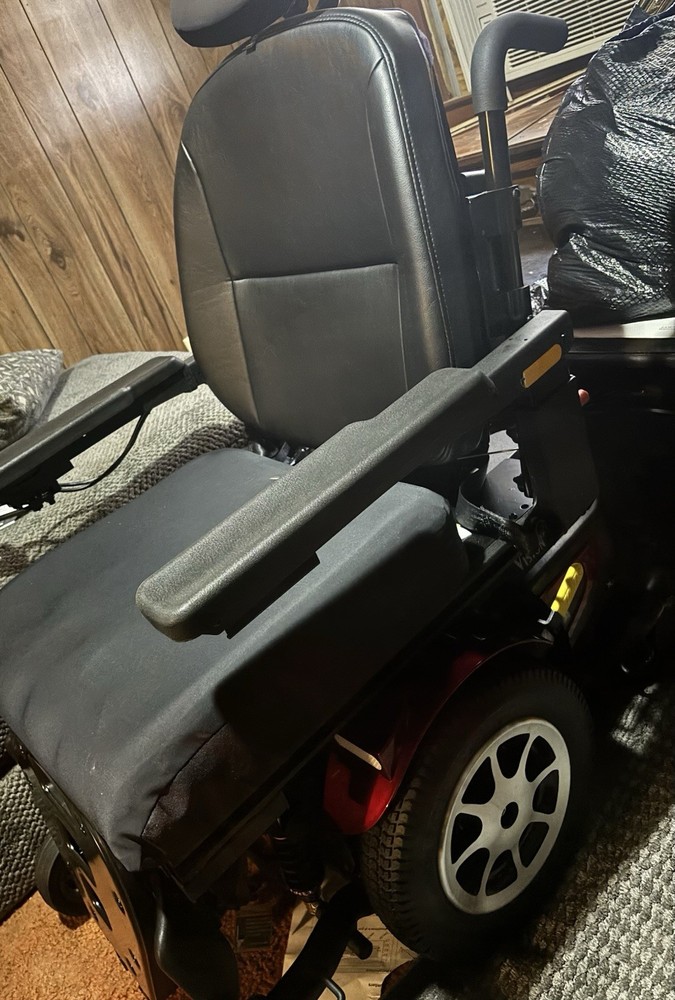 BATTERY POWERED ELECTRIC WHEELCHAIR by GOLDEN TECHNOLOGIES