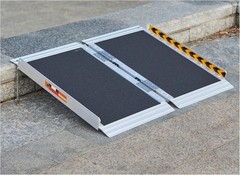 FACHNUO 2FT Folding Wheelchair Ramp – 800lbs Capacity, Non-Skid Aluminum Safety