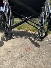 heavy duty wheelchair slightly used holds up to 500 pounds it is not motorized