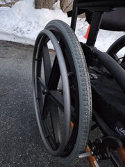 QUICKIE QXI folding WHEELCHAIR Excellent Condition Orange