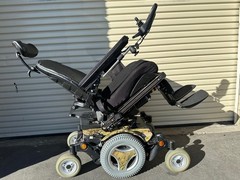 Permobil M300 HD Power Wheelchair LIFT TILT RECLINE LEGS 24″Wide 450lbs