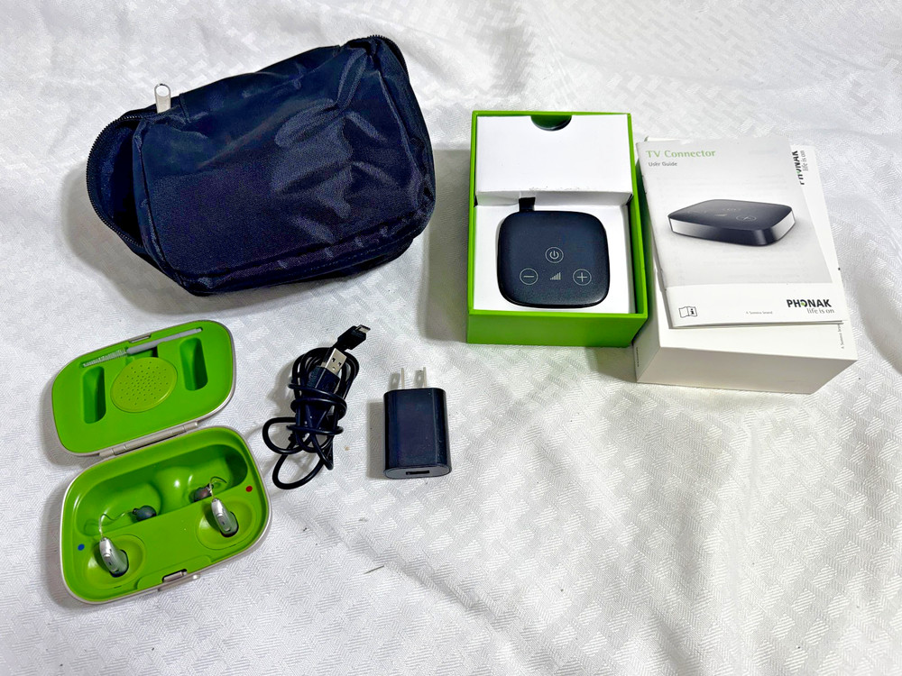 PHONAK AUDEO M30R Bluetooth Rechargeable RIC Digital Hearing Aids & TV connector