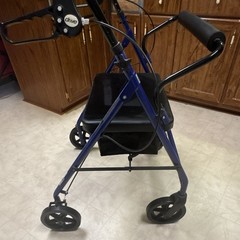 Drive 4-Wheel Rollator Walker Hand Brakes Padded Seat Blue/Black 10216BL-1