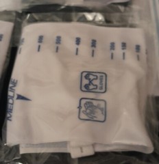 5 Medline Leg Bags Ref: DYND12578 with Twist Valve 900ml 32oz. Look!