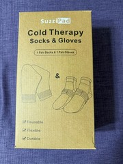 SuzziPad Cold Therapy Socks and Gloves for Chemotherapy Small Pink
