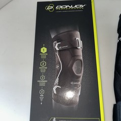 DonJoy Performance Bionic Drytex Knee Sleeve Size S (Left/Right) Color Black