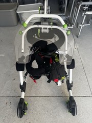 Ormesa Grillo Movement Trainer Adjustable Handles 4 Wheels White/Black/Green