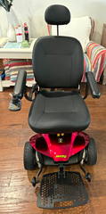 Jazzy Elite ES Powerchair w/ Headrest, Padded Armrests, Red/Black 4-and Carrier