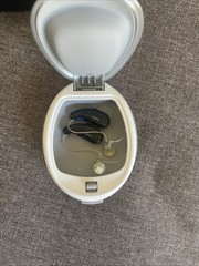 Signia Hearing Aids Silver Case + DEVICE + Charger