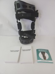 Coretech 845 OA Knee Brace Righ Side LARGE with Angle Adjusters Manual Brand New