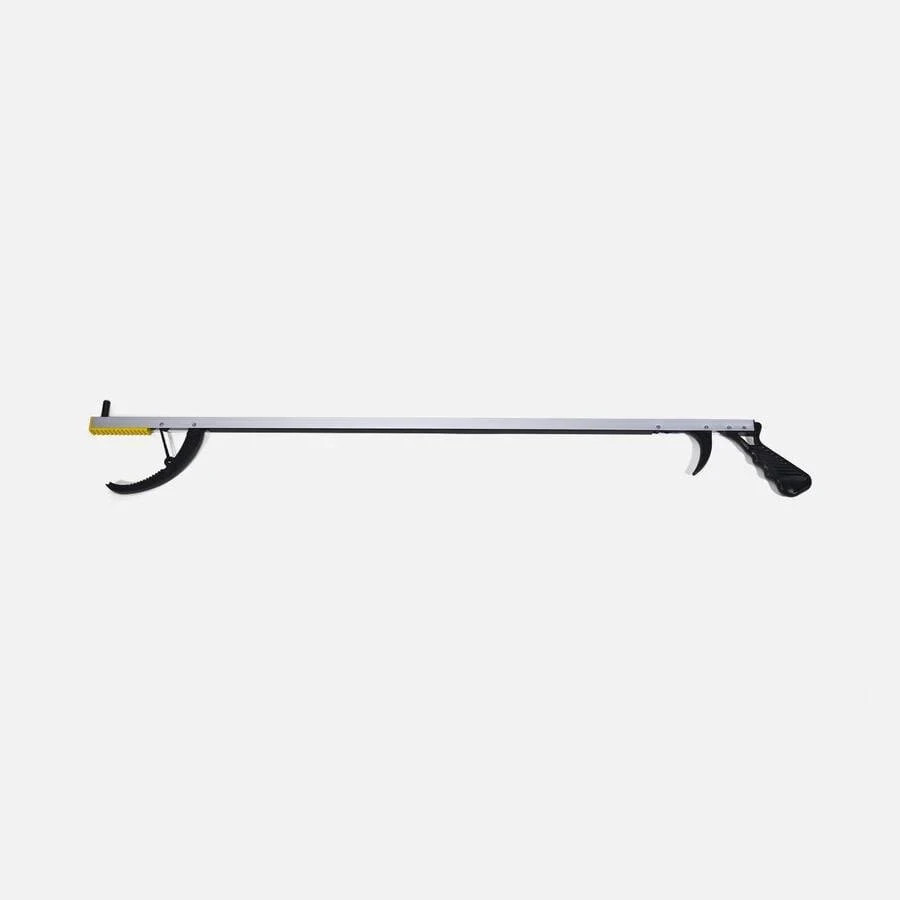Aluminim Reacher 32″ with magnetic tip