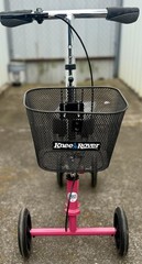 KneeRover Steerable Knee Scooter Knee Walker Crutch Alternative in HOT PINK