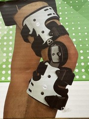 Orthomen OA Unloader Right Knee Brace, Adjustable Hinged Unisex Support New