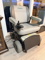 Hoveround XHD Power Wheelchair *** DELIVERY UP TO 120 MILES FOR ADDITIONAL $175