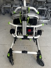 Ormesa Grillo Movement Trainer Adjustable Handles 4 Wheels White/Black/Green