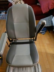 Hoveround MPV5 Electric Powerchair 4-Wheel Gray Foldable Armrest Indoor