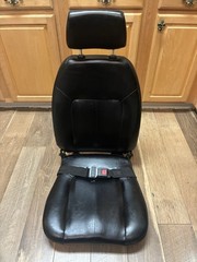 Excellent Shop Rider Mobility Scooter Padded Seat Streamer Likenew Used 1 Month