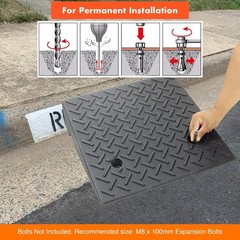 Weather-Resistant Rubber Curb Ramps – 2 PCS, 19.6″ x 19.6″ x 6″ for Safe Access