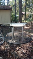 SHOWER CHAIR 250 POUNDS LIMIT ADJUSTABLE, 40″ ADJUSTABLE CANE. in Good Condition