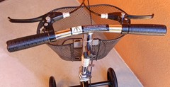 Medline Adult knee walker 4 wheels, 350 lbs weight capacity Excellent Condition