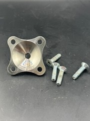Prosthetic component adapter component. 4 hole male pyramid bulldog
