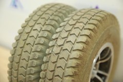 PAIR Flat-Free Drive Wheels Tires for RASCAL 318 Power Chair – Cheng Shin 260×85