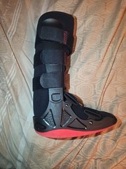 Xcel Trax Orthopedic Walking Boot Size Medium **USED**