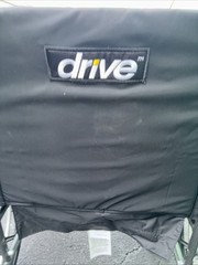 Drive Medical Bariatric Manual Wheelchair Heavy Duty 22” Seat New Open Box