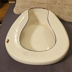 White Enamelware Bed Pan 1 qt Reusable 14×11 in 6.5 in Opening 4.5 in