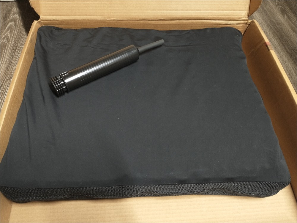 ROHO 1R119C pneumatic wheelchair seat cushion 20×16.5×4.25 w/ pump