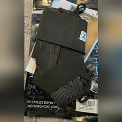 New in package~Zenith Ankle Brace Lace up~ size medium black