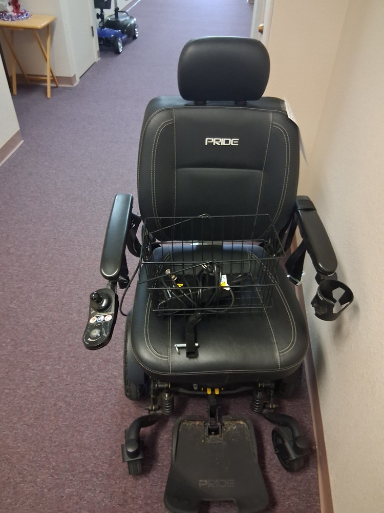 Jazzy EVO 6 14H. D wheelchair.
