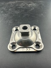 Prosthetic 4 hole pyramid prosthetic plate adapter component