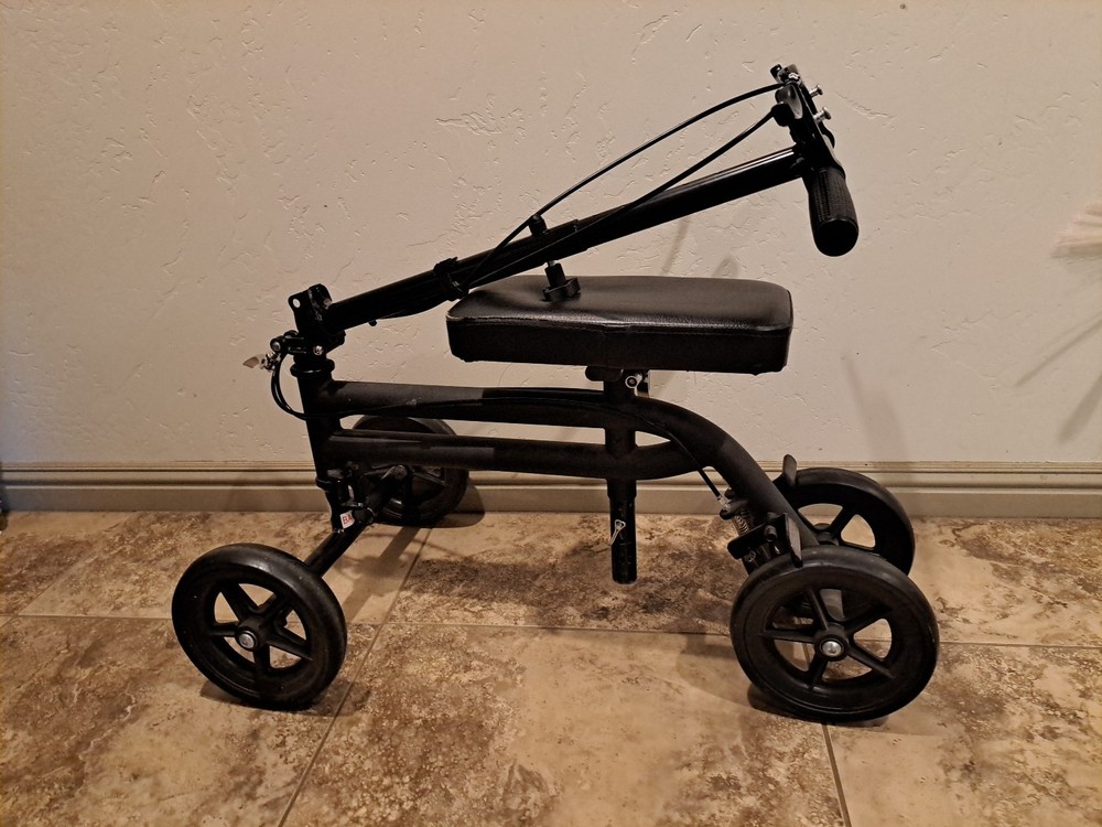 KneeRover Knee Scooter Steerable Adjustable & Collapsible – Matte Black
