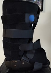 WALKING/FRACTURE BOOT WITH AIR-NEW IN PACKAGE