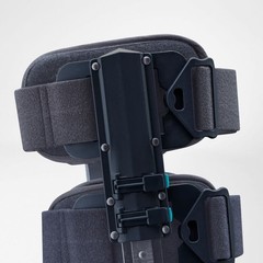 Bauerfeind OrthoPrax Knee Post-OP Pro ROM Knee Brace – Adjustable Post-Surgery
