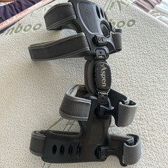 Aspen OA Knee Brace 4 Strap Support Right Knee Adjustable Comfort (NO KEY)