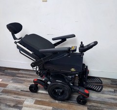 QUICKIE Q 700M WHEELCHAIR , POWER TILT,RECLINE , LEGS,LIFT,LIGHTS .