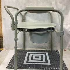 ProBasics BSFC Folding 3-in-1 Commode Steel/Plastic 350 Lb  Cap NEW