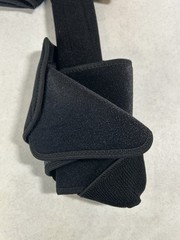 Mueller Pro Level MuellerHinge 2100 Protective Knee Brace One Size Fits Most