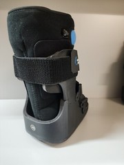 United Ortho Extra Small Short Air Cam Walker Fracture Boot Fits Left or Right