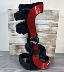 Townsend Motion Hinge Right Knee Brace Size Large Red W/ Under Sleeve READ