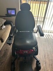 Quantum Q6 Edge 2.0 wheelchair