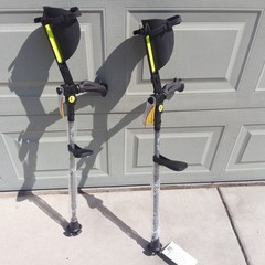 1 Pair (2 Units) of Ergonomic 7G Forearm Crutches – NEW