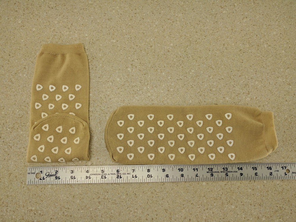 Lot of 6 Socks PR Hospital Non Slip Slippers L Latex Free Dbl Tread Beige or Red
