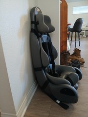 Special Tomato® Soft-Touch Sitter Seat (Size 2) + Stationary Base