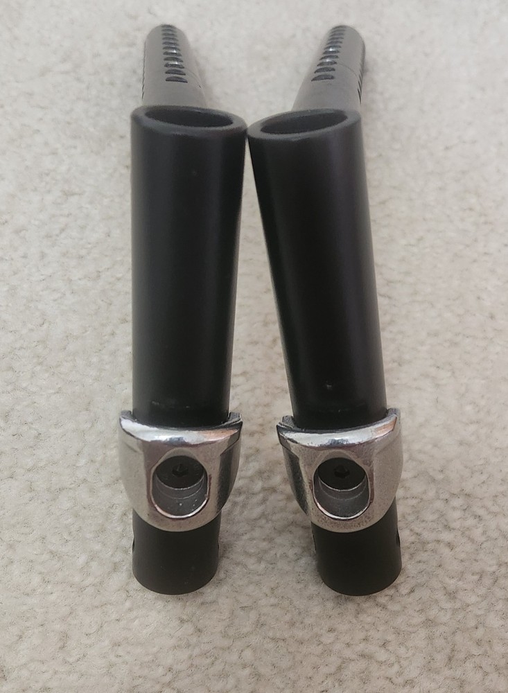 Quickie Iris Titl in Space Leg Rest Receptacles Pair VGC